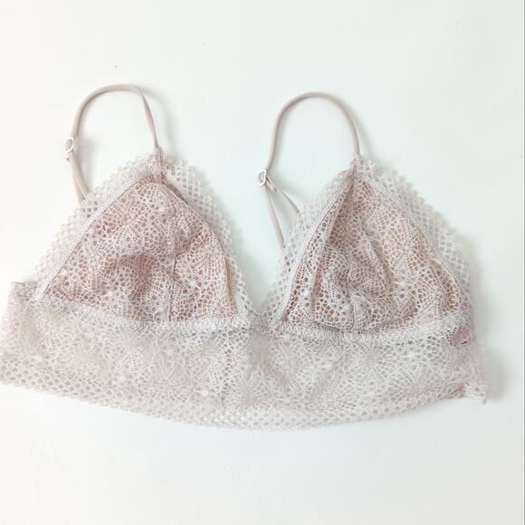 Victoria's Secret Womens Cream Lace Bralette Medium V-neck Mesh Sexy Bra Boho - Picture 1 of 5